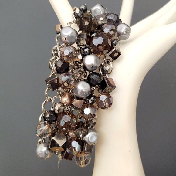 Premier Designs Jewelry - Glass, faux gray pearls and shades of gray beaded bracelet